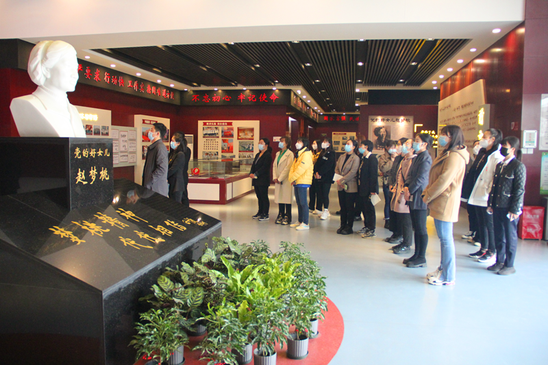 新型能源公司工會開展“弘揚趙夢桃精神 爭當巾幗楷?！弊剷?3.png