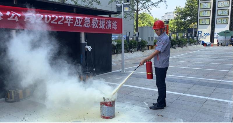 西安新能科技公司開(kāi)展2022年消防應(yīng)急演練-2.png