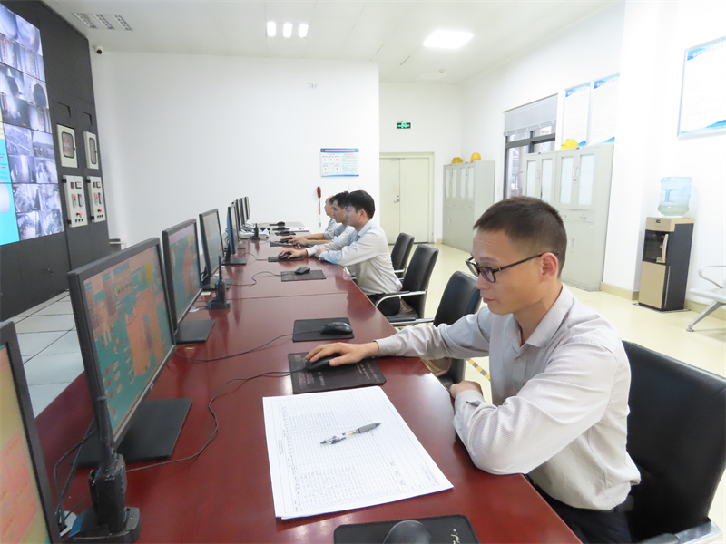 福建陜科公司：中秋節(jié)期間他們?nèi)詧?jiān)守崗位不打烊-6.png