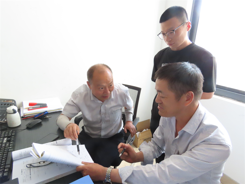 福建陜科公司：中秋節(jié)期間他們?nèi)詧?jiān)守崗位不打烊-8.png