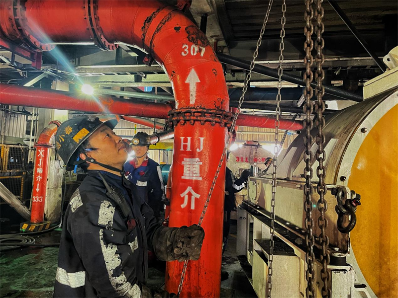 選煤公司：“冬病秋治”，確保設(shè)備“穩(wěn)過冬”-3.png