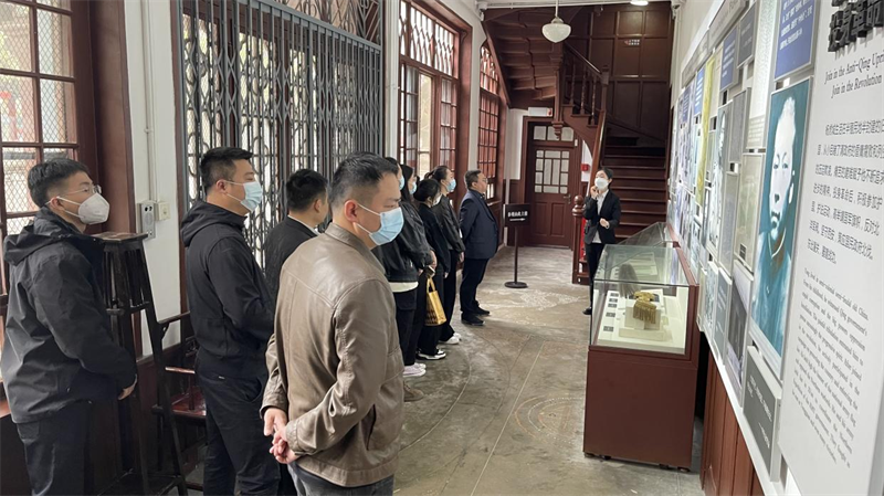 北京公司黨支部開(kāi)展“銘記歷史 緬懷先烈”主題黨日活動(dòng)2.png