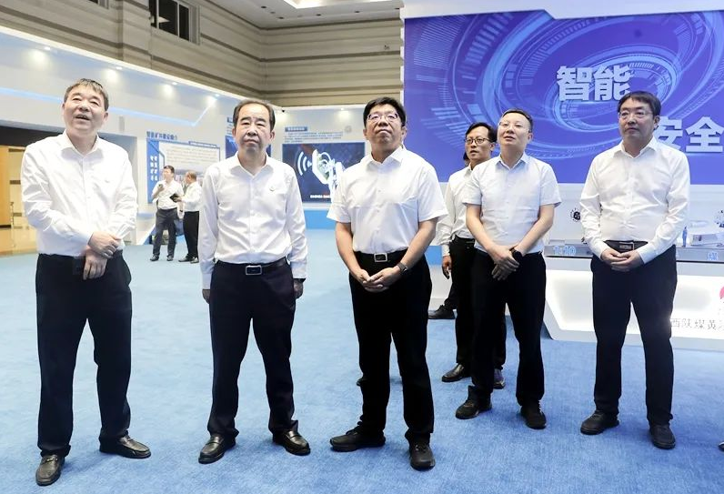 陜西省副省長李鈞到陜煤集團(tuán)黃陵礦業(yè)公司調(diào)研