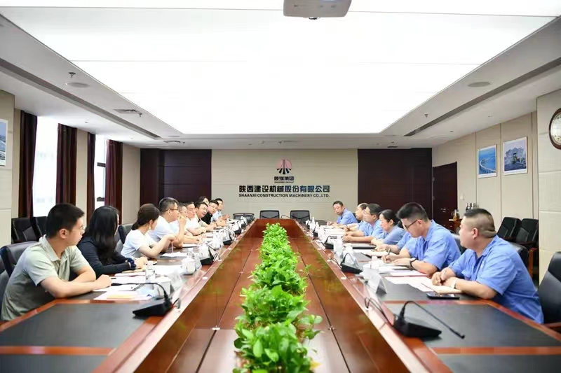 公司黨委委員、財務(wù)總監(jiān)胡大偉到陜建機股份交流座談