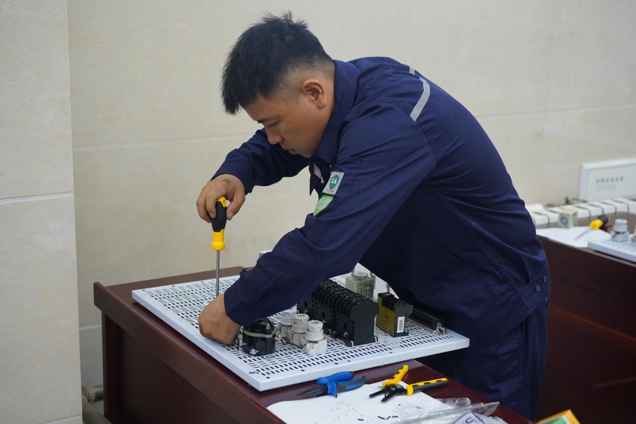 現(xiàn)場直擊！神木分公司這場技能大比武秀出了“真功夫”